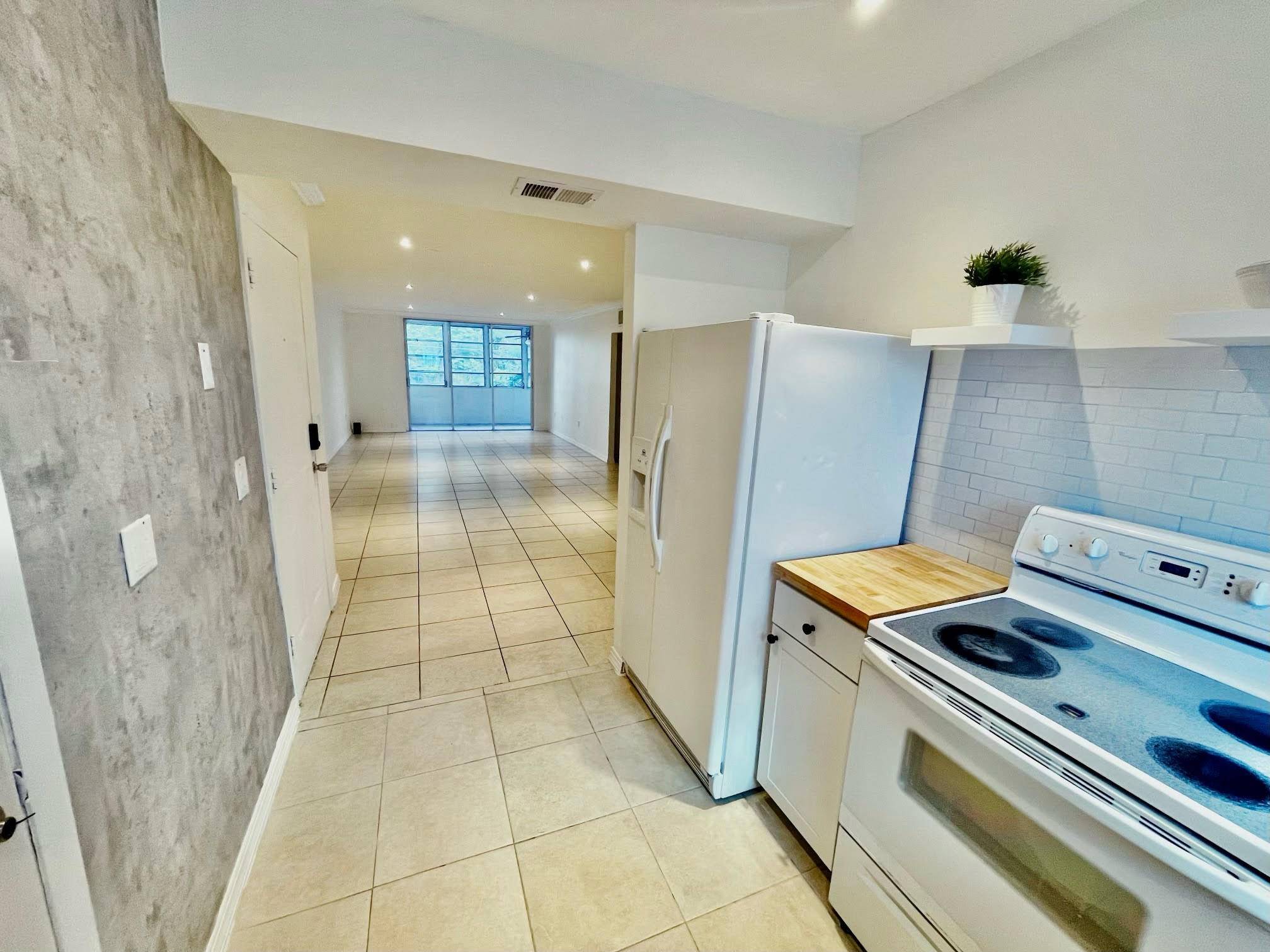 1410 S Federal HWY 205, Lake Worth, FL 33460