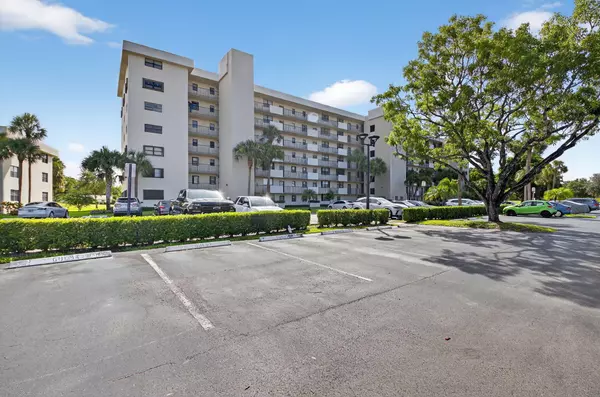 2430 Deer Creek Country Club BLVD 701-2, Deerfield Beach, FL 33442