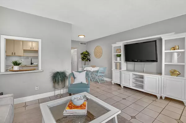 Boca Raton, FL 33431,300 NE 20th ST 108