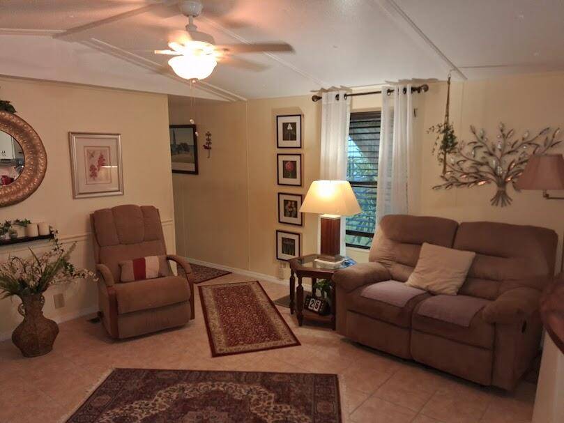 Boynton Beach, FL 33436,4094 Meadowview DR