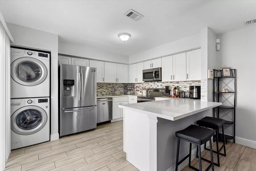 1596 Shaker CIR, Wellington, FL 33414