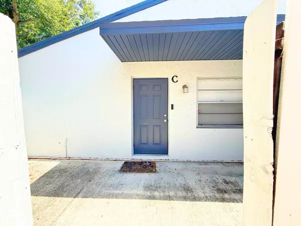 Fort Pierce, FL 34950,2007 Oleander BLVD C