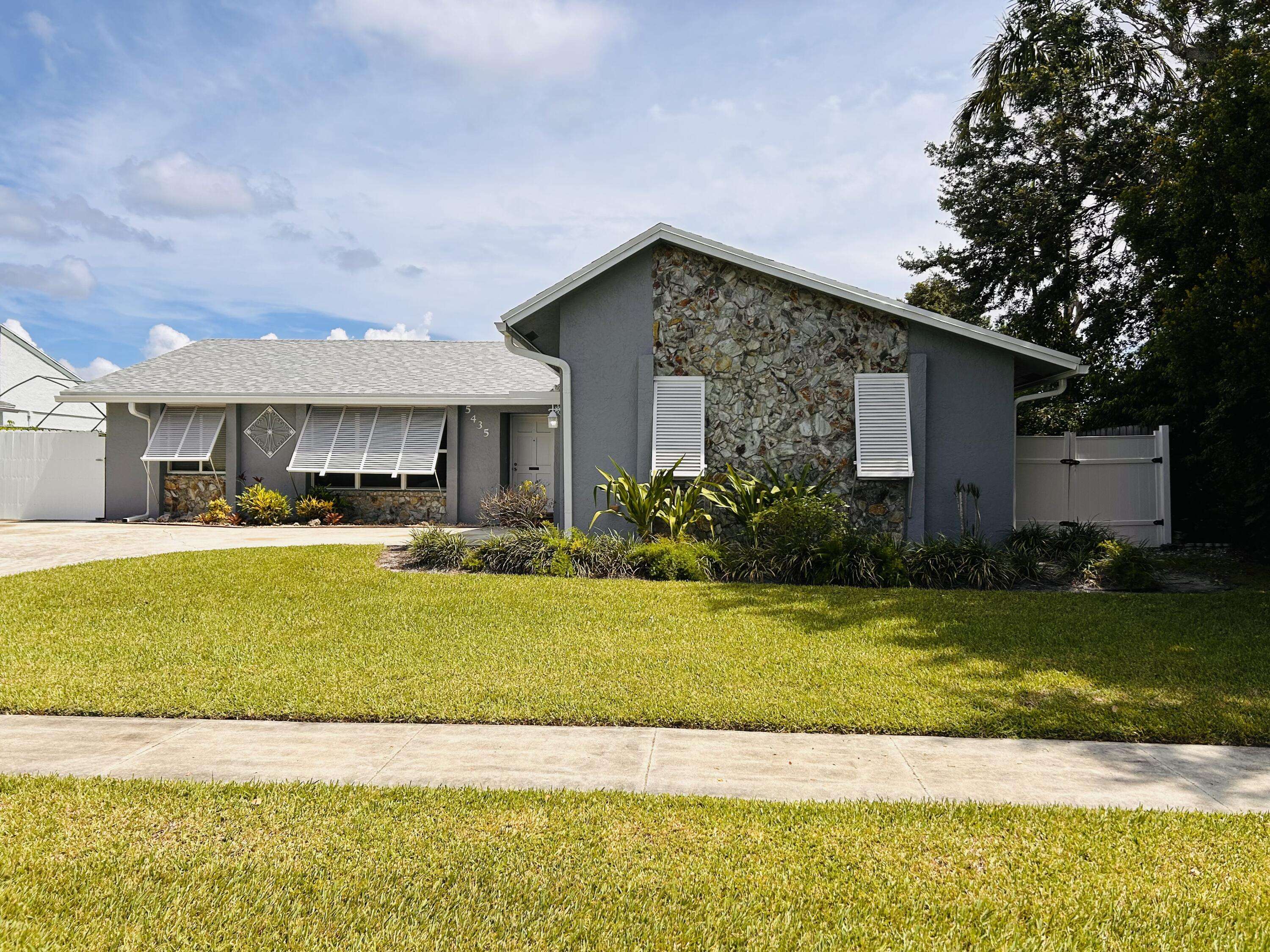 5435 N Rose Marie AVE, Boynton Beach, FL 33472