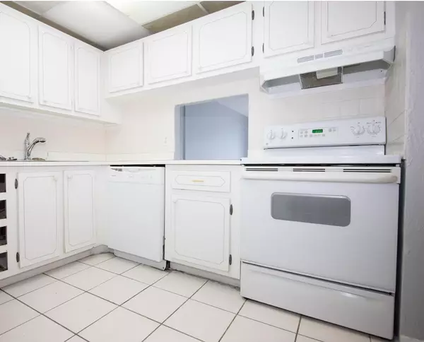 500 Executive Center 1m DR 1m, West Palm Beach, FL 33401