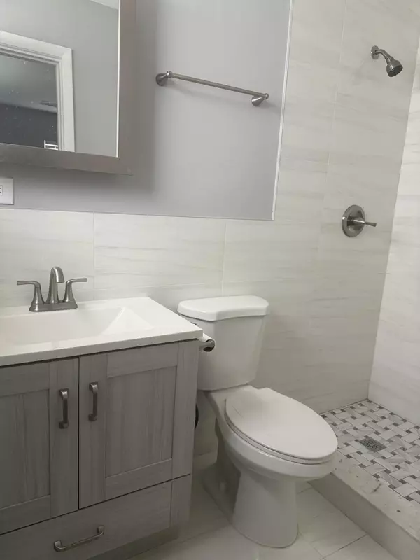 Delray Beach, FL 33444,418 SW 14th ST