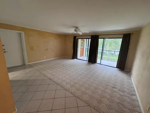 Delray Beach, FL 33444,2361 Jaeger DR 8c