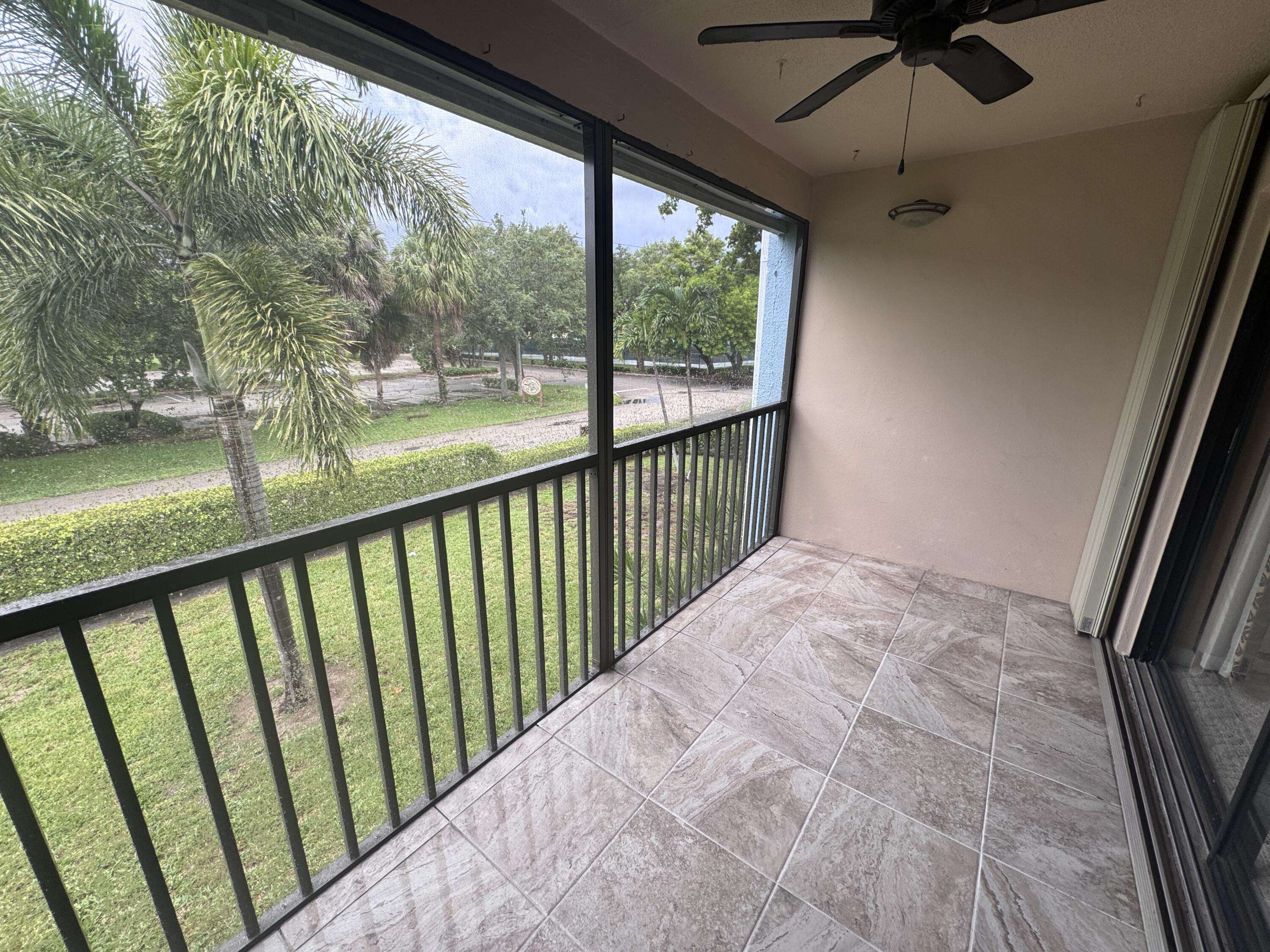 Delray Beach, FL 33444,2361 Jaeger DR 8c