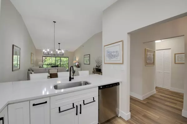 Palm Beach Gardens, FL 33418,1601 Sabal Ridge CIR F