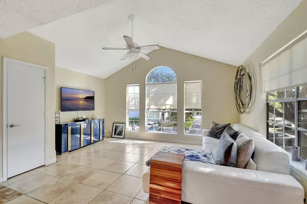 Delray Beach, FL 33444,1215 Crystal WAY B