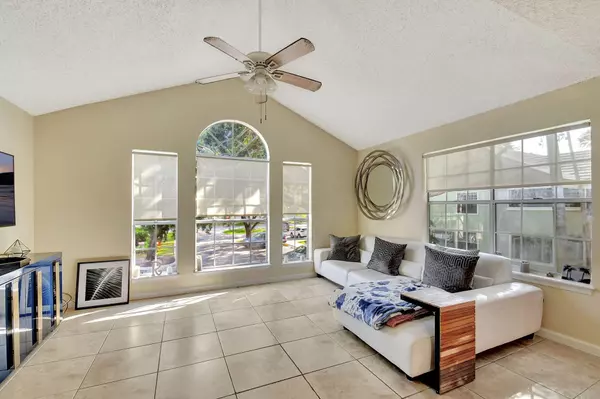 Delray Beach, FL 33444,1215 Crystal WAY B