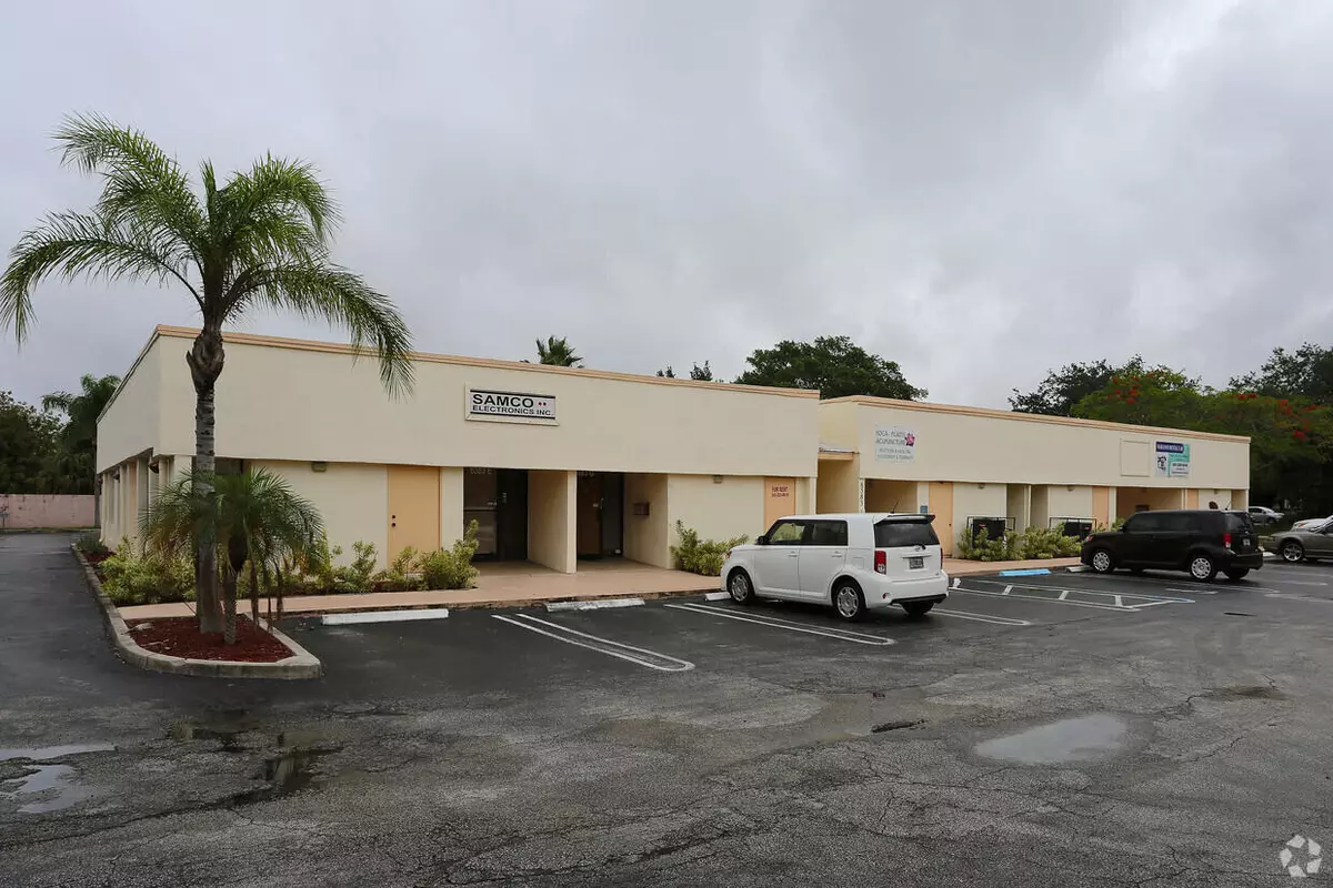 Greenacres, FL 33463,6383 N 10th AVE B