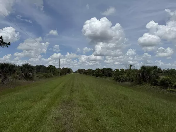 Okeechobee, FL 34972,15254 NW 286th ST