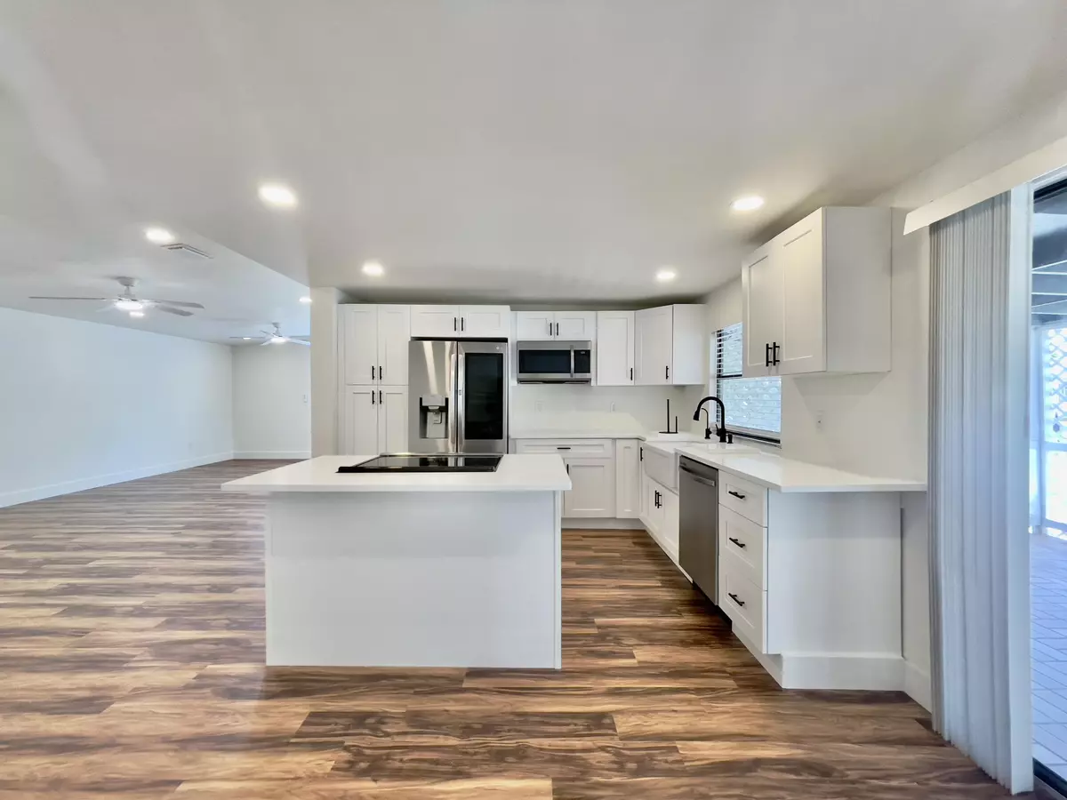Palm Beach Gardens, FL 33410,2555 Pga BLVD 421