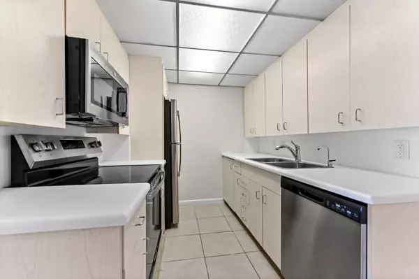Boca Raton, FL 33434,1010 Newcastle A 1010