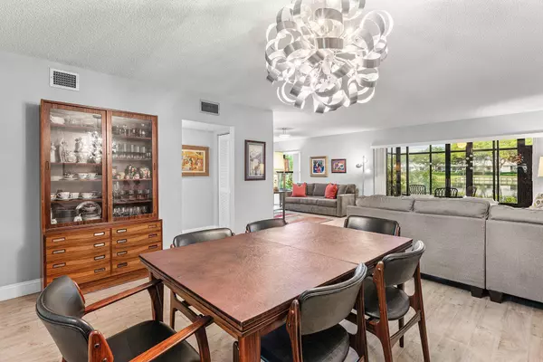 Delray Beach, FL 33484,5106 Oak Hill LN 911