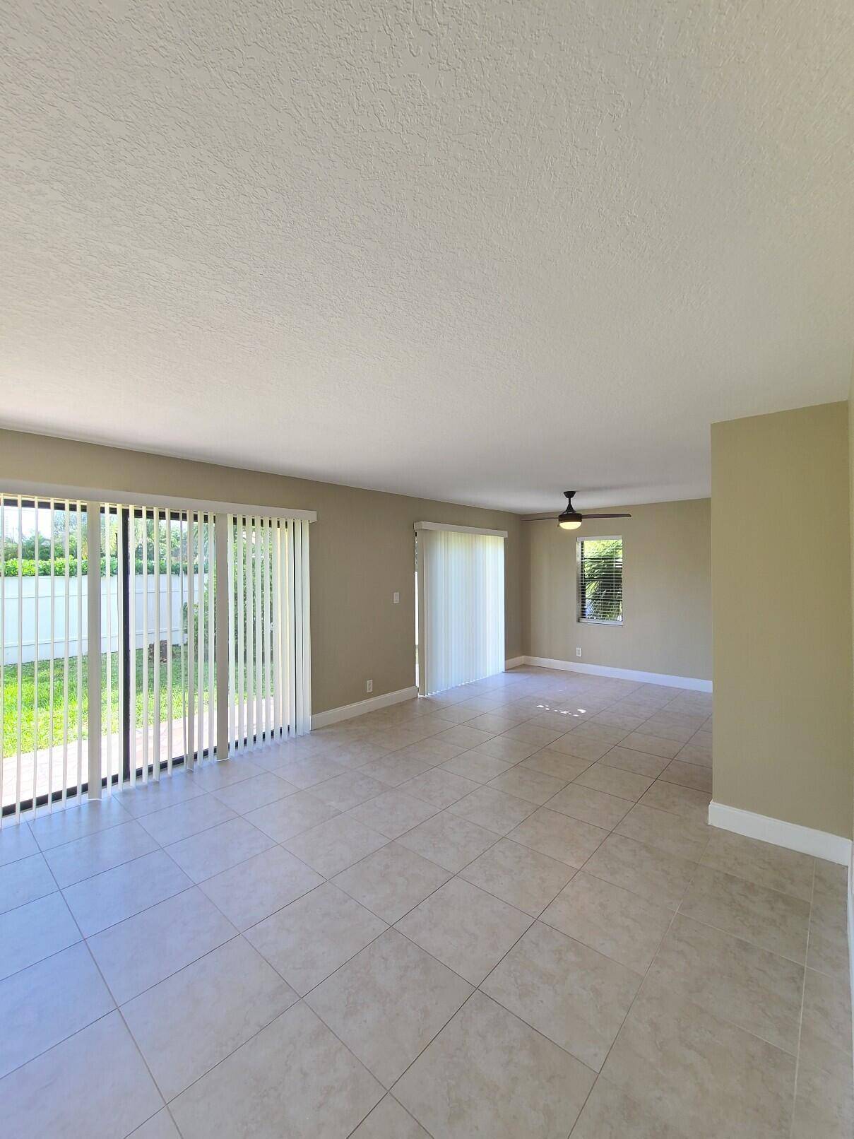 Fort Lauderdale, FL 33306,3201 Bayview DR C