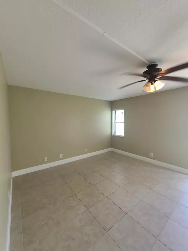 Fort Lauderdale, FL 33306,3201 Bayview DR C