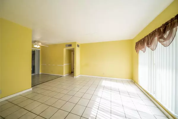 Lantana, FL 33462,320 S 12th ST