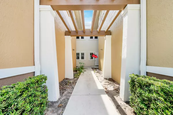 West Palm Beach, FL 33401,601 Pacific Grove DR 3