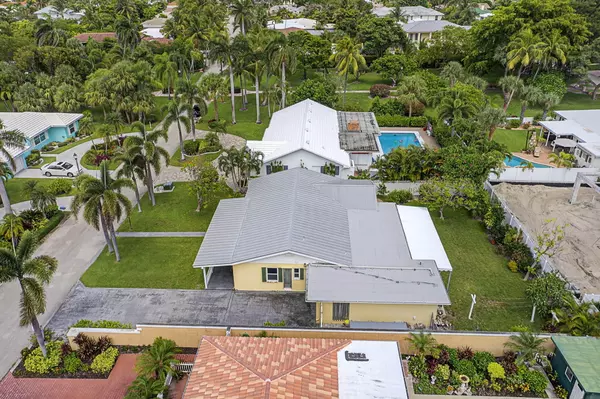 Palm Beach Shores, FL 33404,310 Tacoma LN