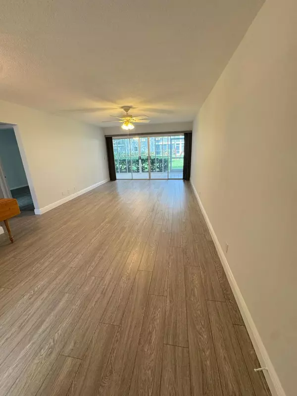 Tequesta, FL 33469,5 Westwood AVE 103d