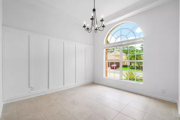 West Palm Beach, FL 33411,6338 Greenhedge CT