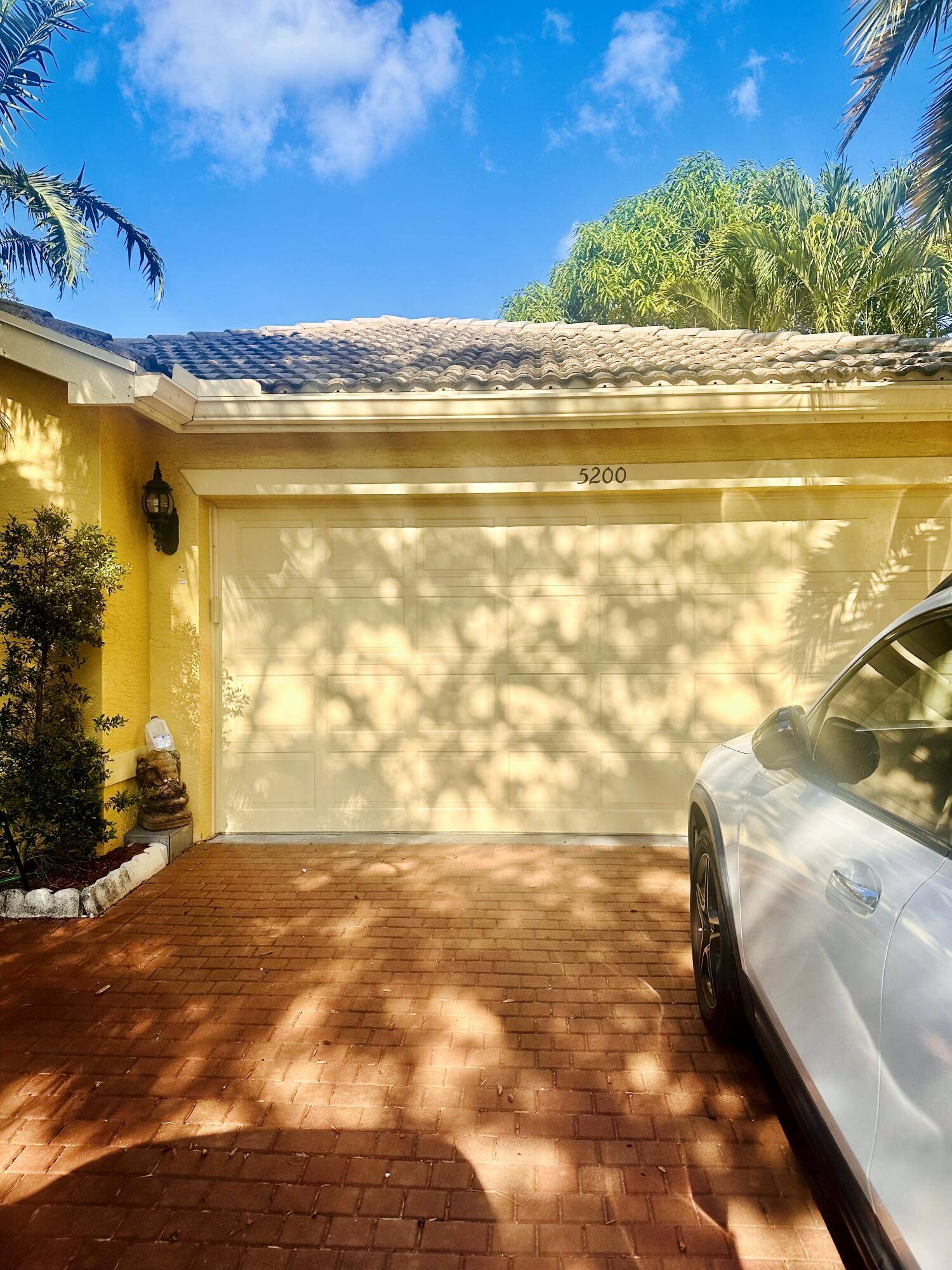 Greenacres, FL 33463,5200 Rising Comet LN