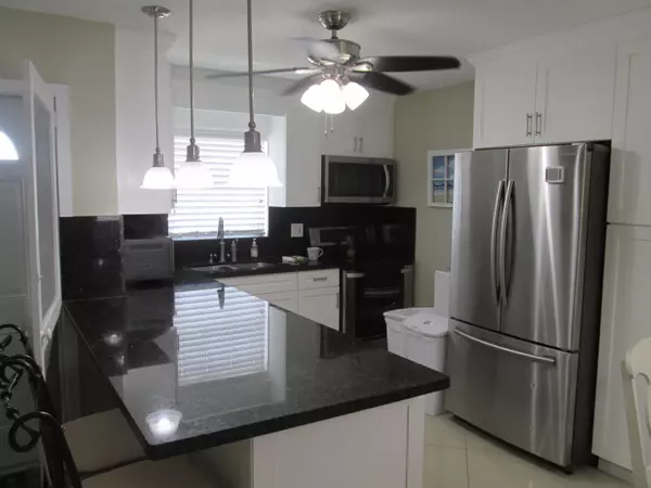 West Palm Beach, FL 33415,2670 E E Barkley E DR E