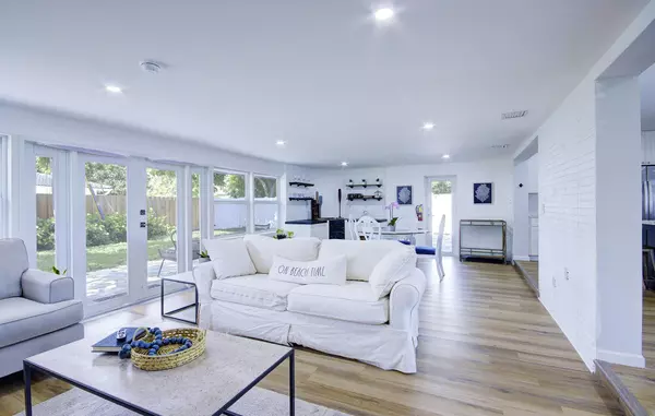 Lighthouse Point, FL 33064,1950 NE 30th ST