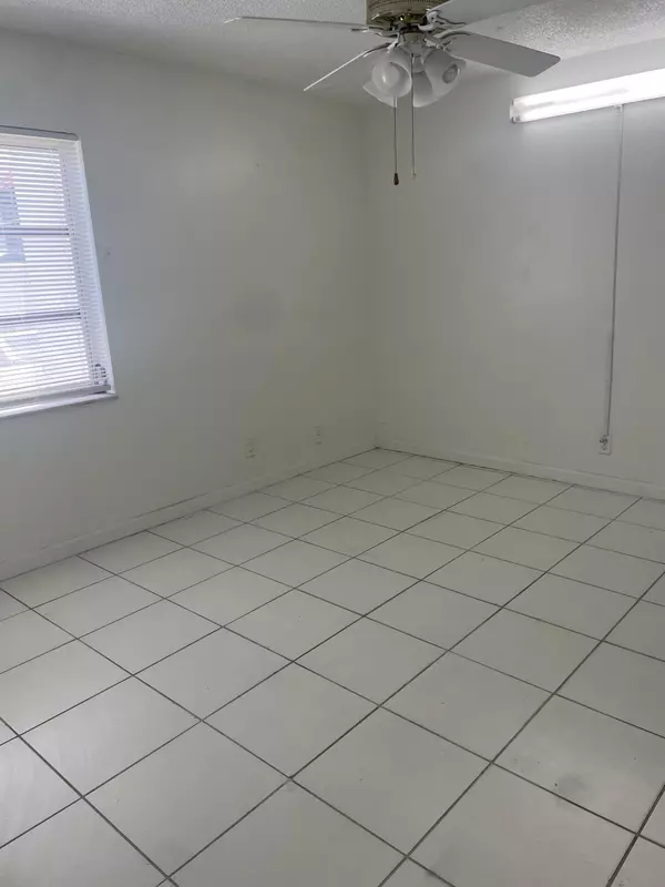 Boca Raton, FL 33486,620 NW 13th ST 16
