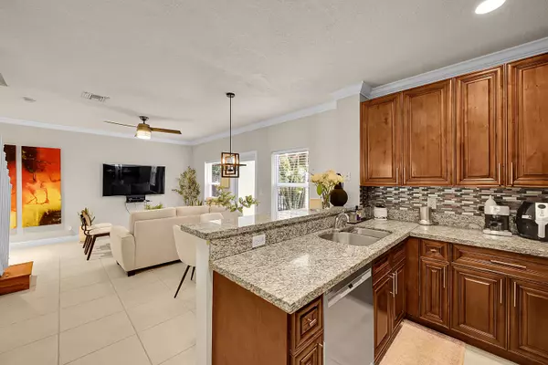 410 NE 1st AVE, Pompano Beach, FL 33060