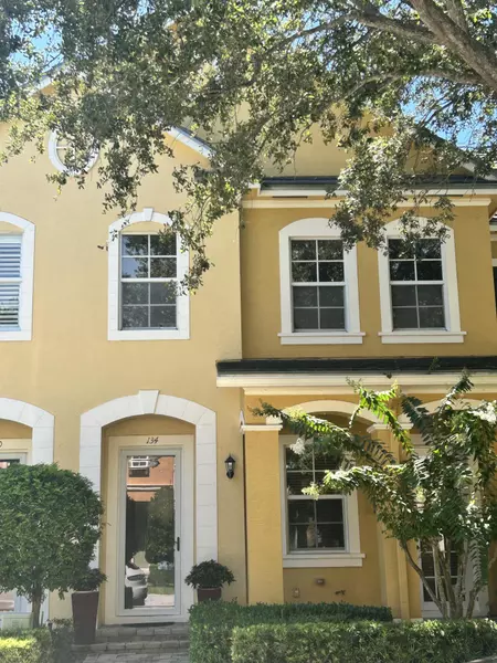 134 Ennis LN, Jupiter, FL 33458