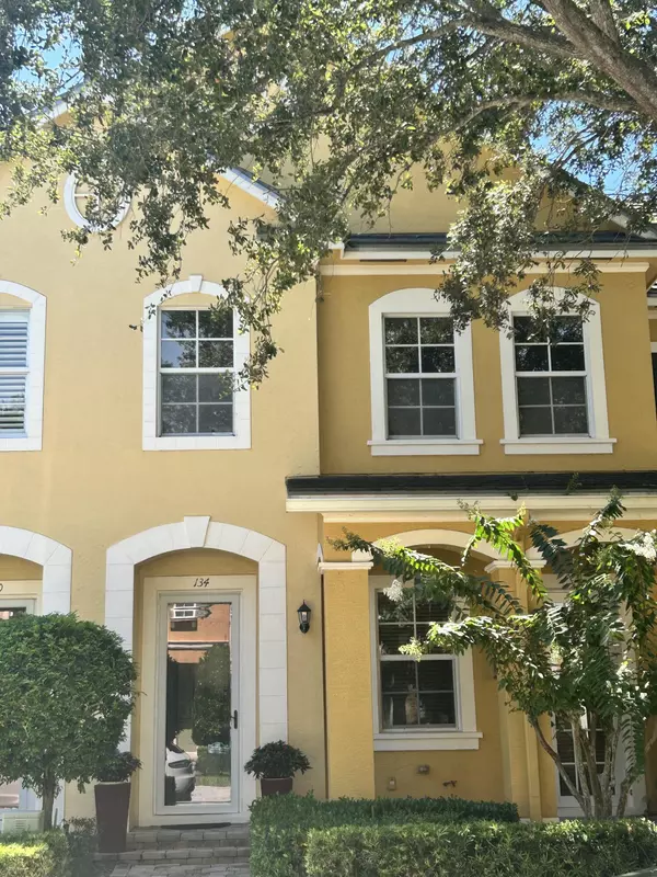 134 Ennis LN, Jupiter, FL 33458