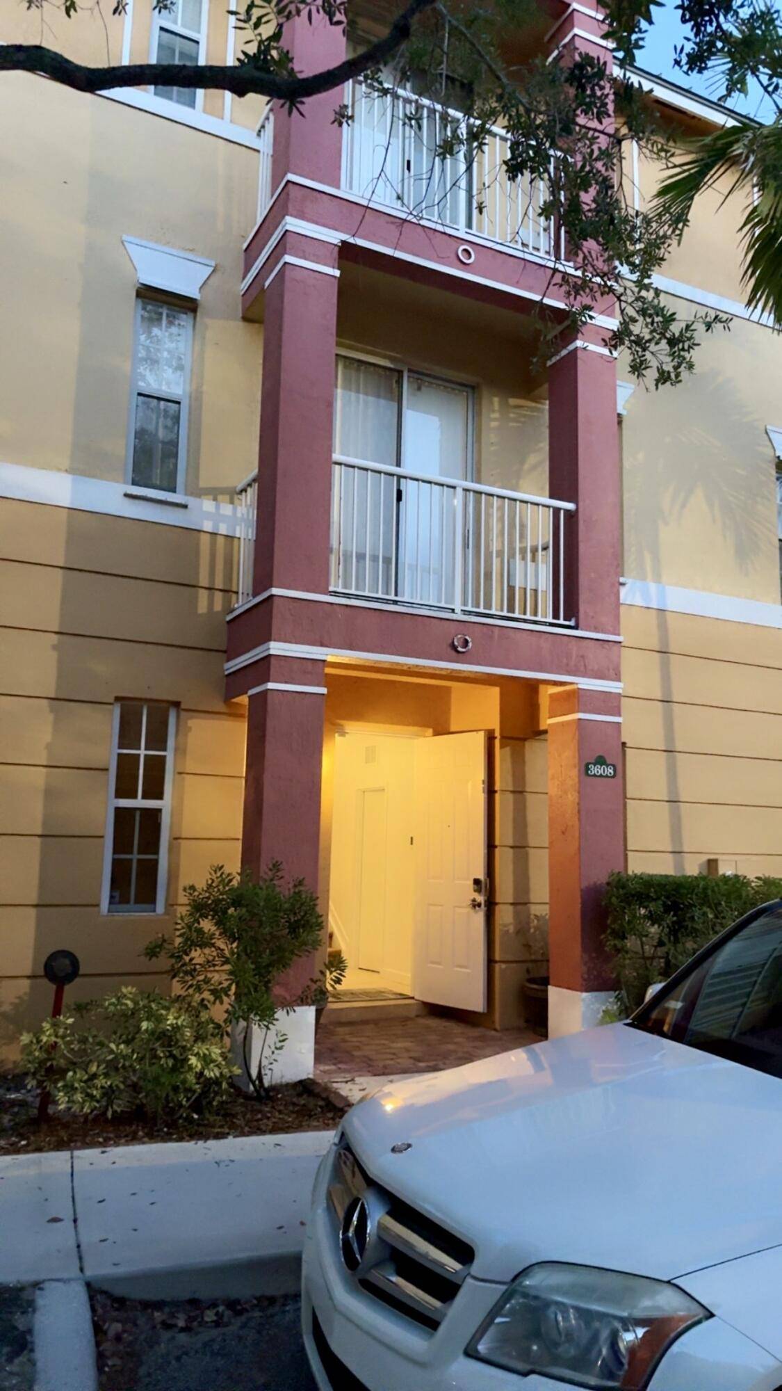 3608 Shoma DR, Royal Palm Beach, FL 33414