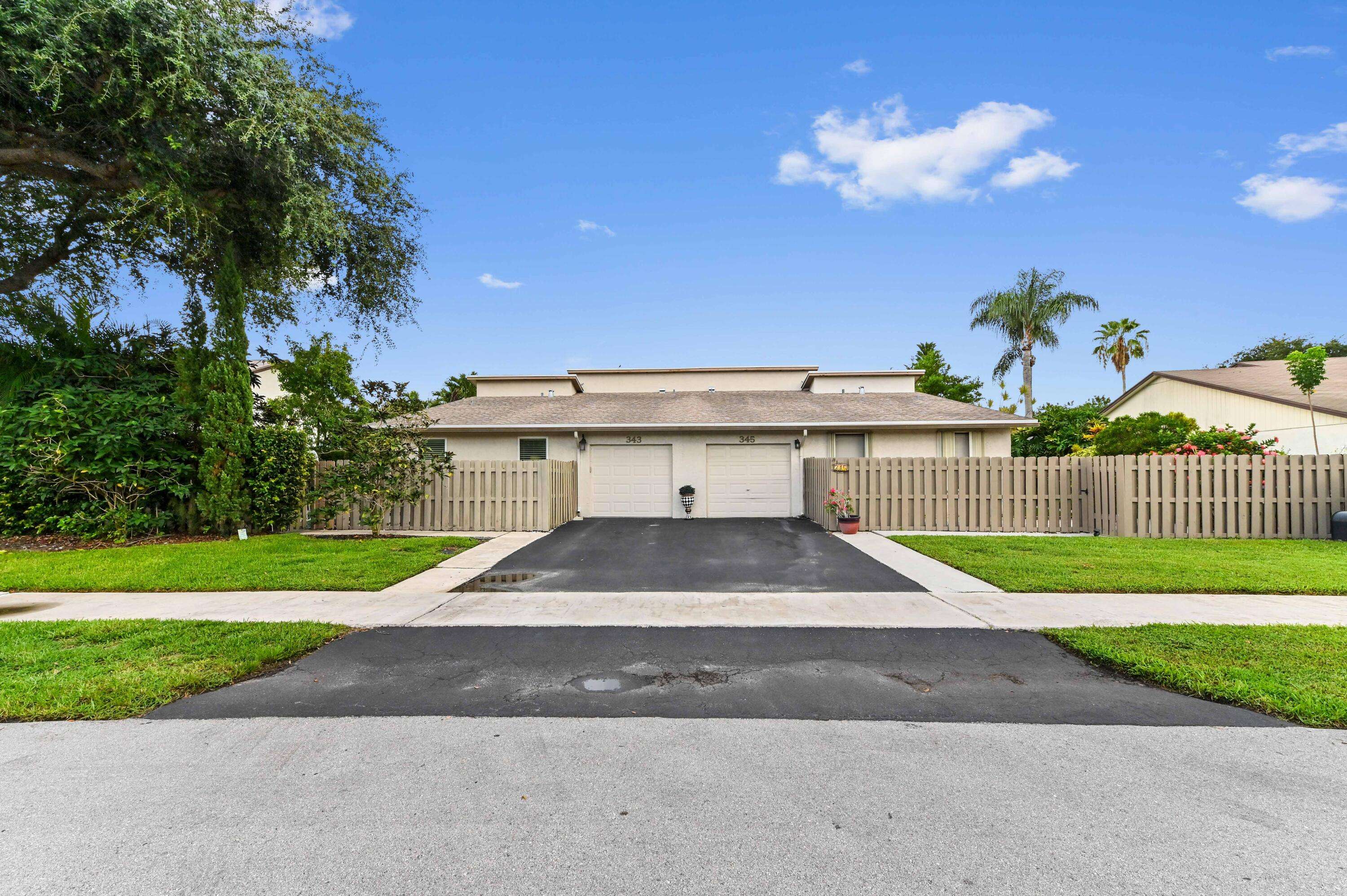 343 SW 27th TER, Delray Beach, FL 33445