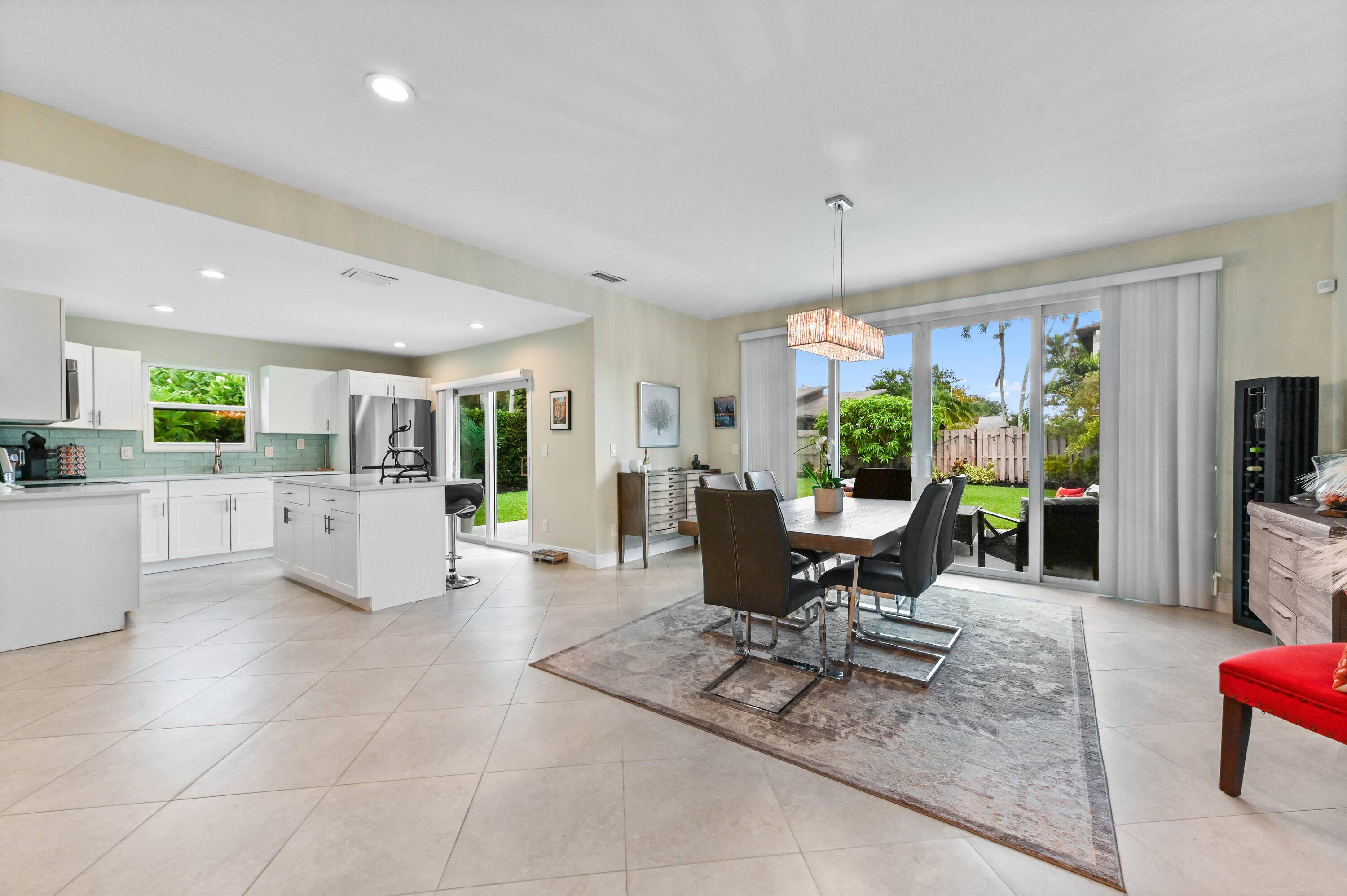 Delray Beach, FL 33445,343 SW 27th TER