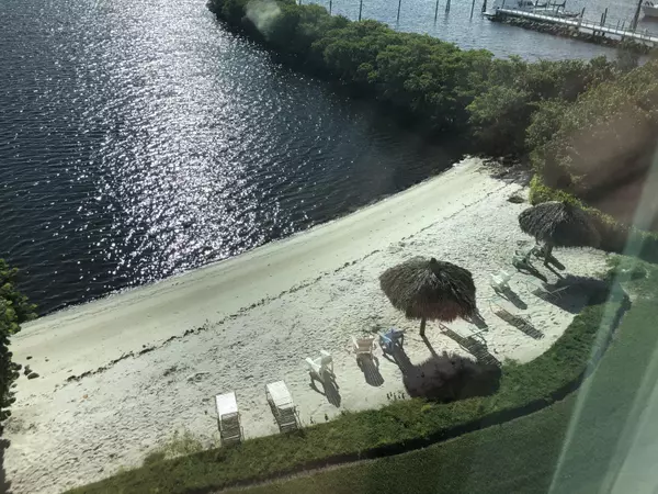 400 Scotia DR 103, Hypoluxo, FL 33462