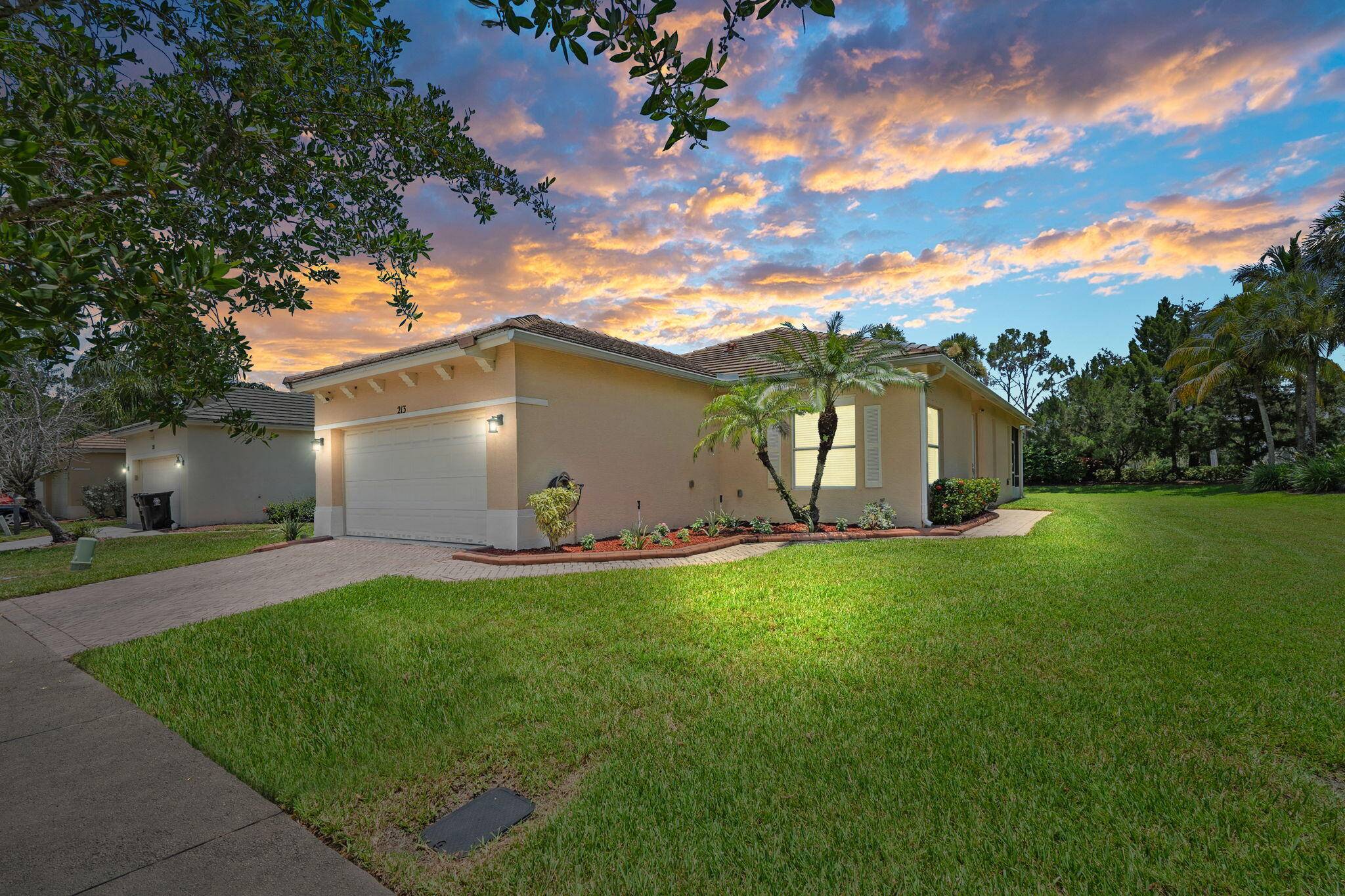 213 SW Deleon Springs DR, Port Saint Lucie, FL 34986