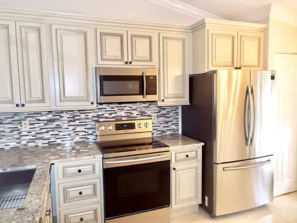 Greenacres, FL 33467,3350 Perimeter DR