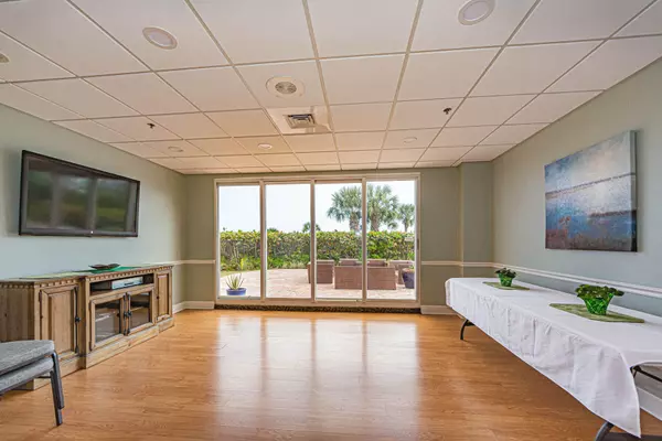 Hutchinson Island, FL 34949,2700 N Highway A1a 307