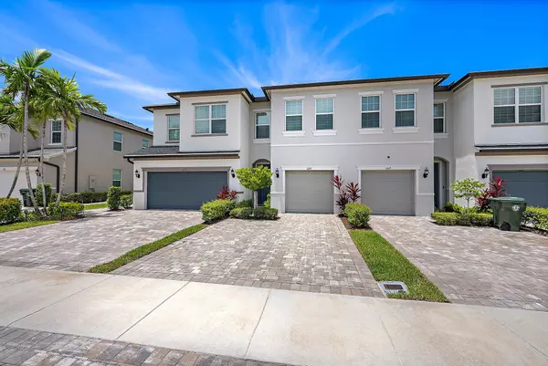 6173 Rancho LN, Greenacres, FL 33415