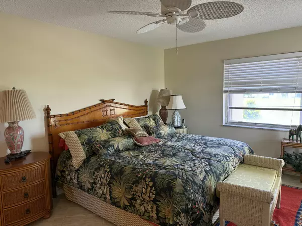 Delray Beach, FL 33484,13761 Via Aurora D