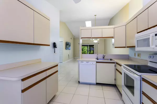 Hobe Sound, FL 33455,8187 SE Fox Hill PL