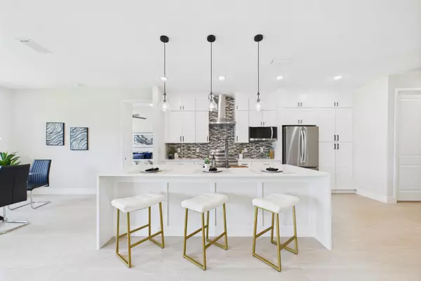 Palm Bay, FL 32908,797 SW Tejon AVE