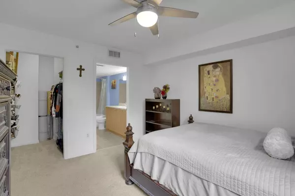 Boynton Beach, FL 33437,6777 Heritage Grande 1104