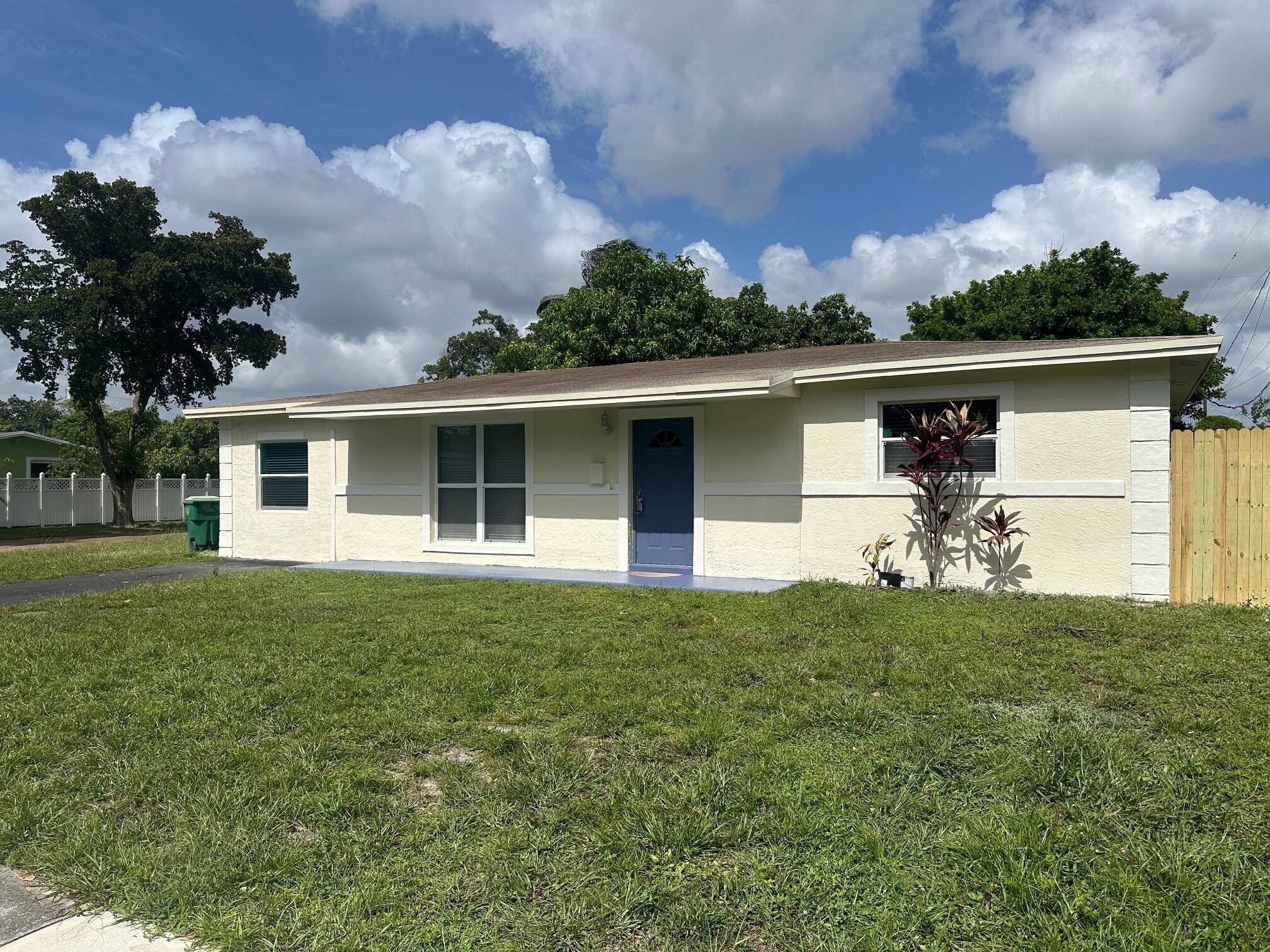 2301 NW 43rd TER, Lauderhill, FL 33313