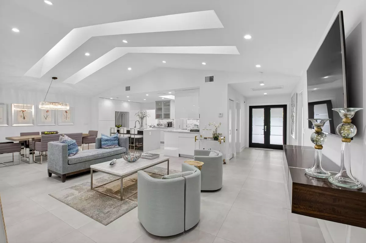 Boca Raton, FL 33434,19667 Waters End DR 304