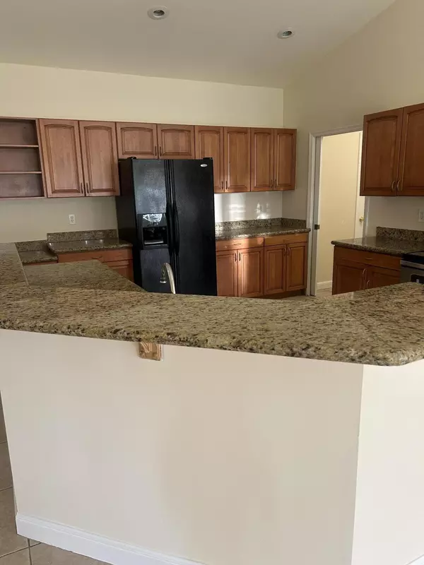 Port Saint Lucie, FL 34953,1821 SW California BLVD