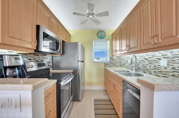 Boynton Beach, FL 33426,1804 Ocean DR 109