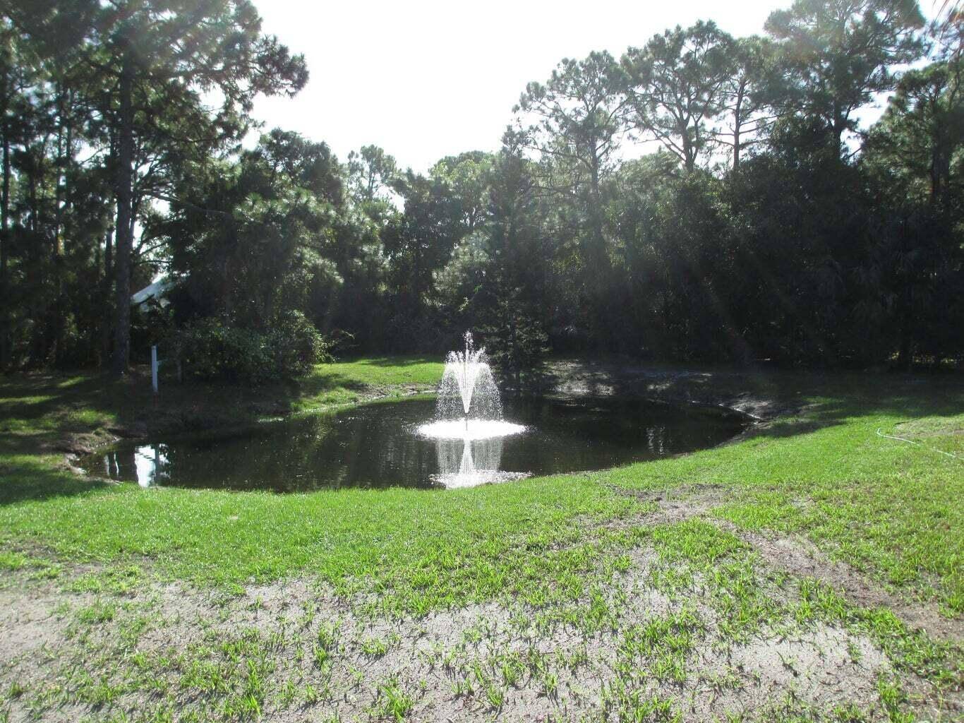6000 Pinetree DR, Fort Pierce, FL 34982